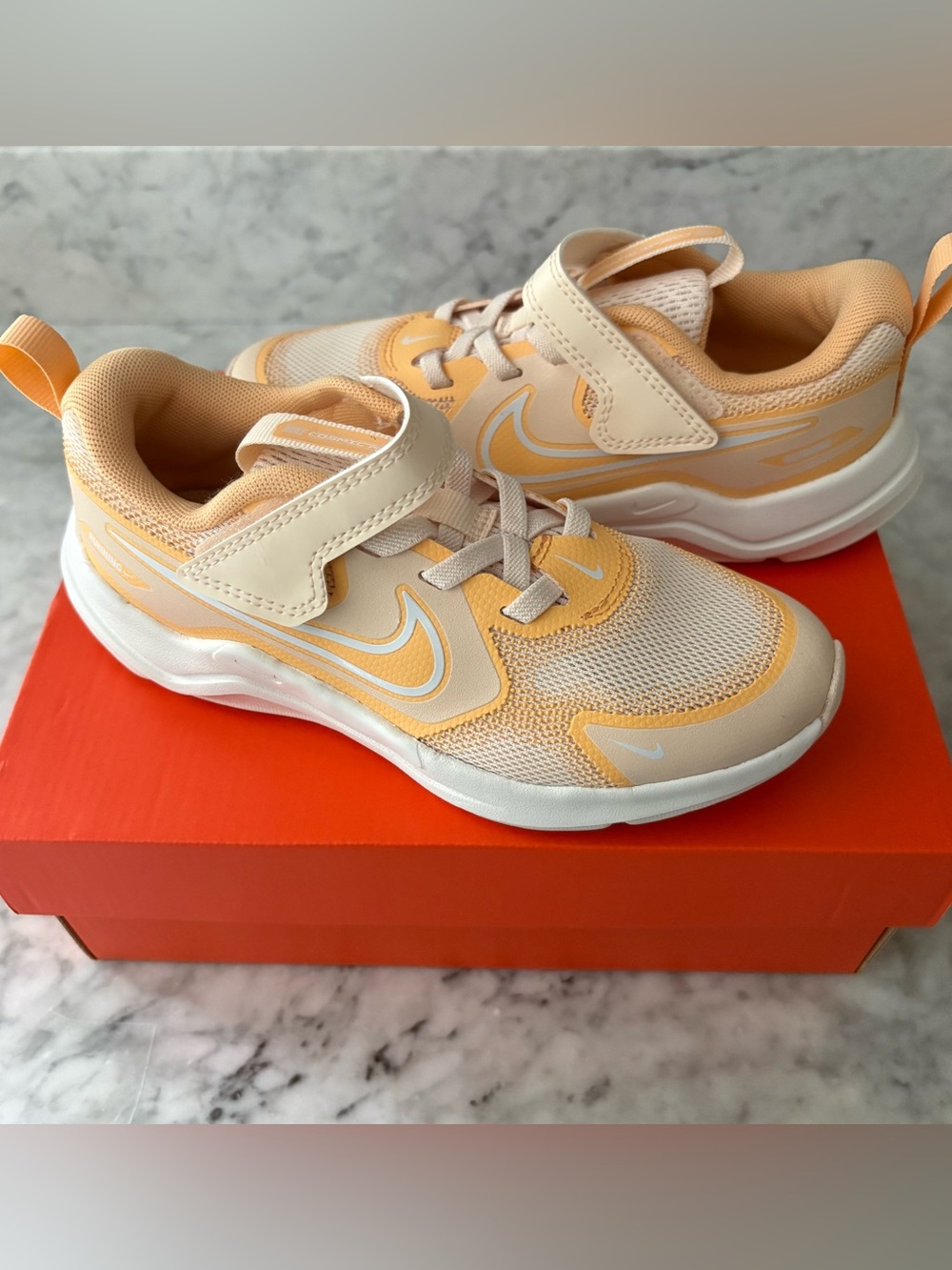 Nike Toddler Youth Girl Cosmic Runner Strap Shoe White Peach Size 11C 13C